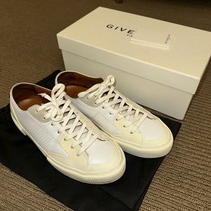 Givenchy men’s sneaker